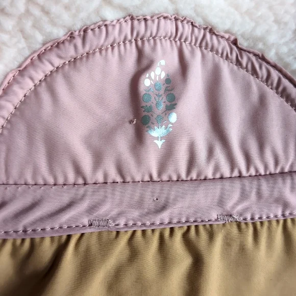 FP Movement by Free People Hit the Slopes Cropped Zip Up Vest Pink Tan Ivory XL - Picture 9 of 10